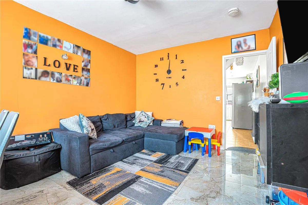 Merlin Road, Oxford, Oxfordshire, OX4