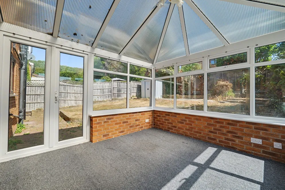 Property carousel item 4