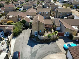 Gardner Close, Eastbourne thumb 2