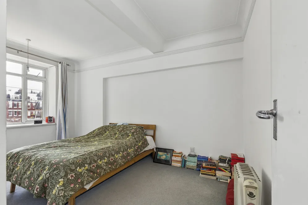 Belsize Avenue, London, NW3 photo 10