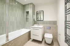 Woodside Avenue, London, N10 photo 2