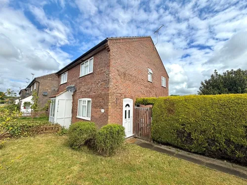 Hillcrest Avenue, DEREHAMphoto