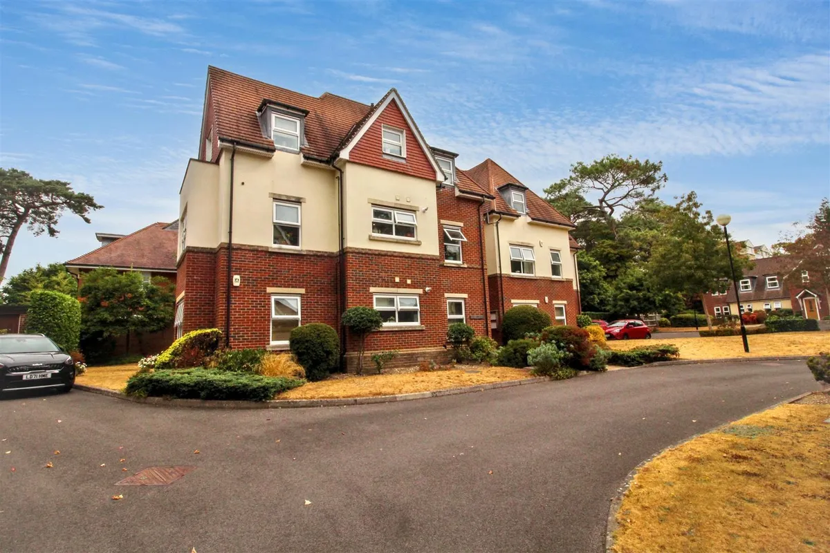 Forest Road, Branksome Park, Poole