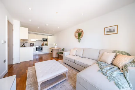 4 Holman Road, London, SW11