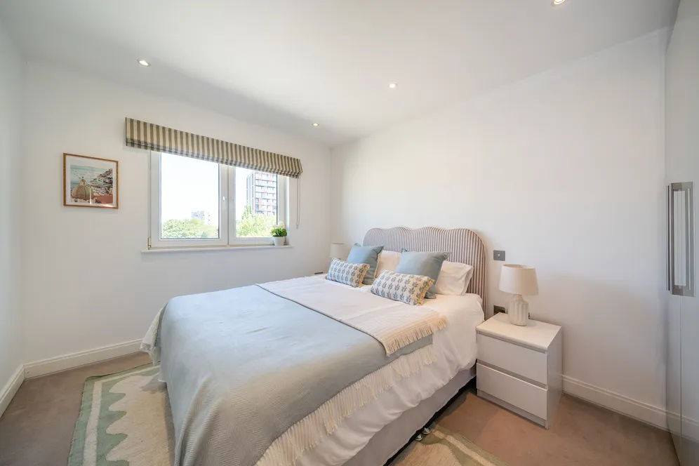 4 Holman Road, London, SW11 photo 4