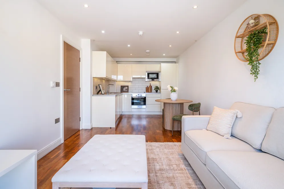 4 Holman Road, London, SW11 photo 7