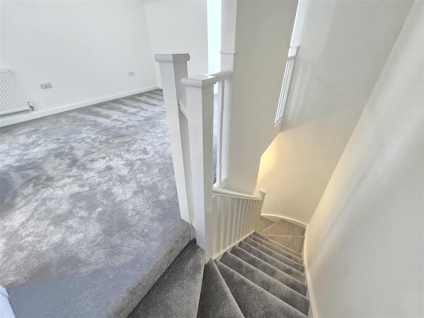 College Road Image 9