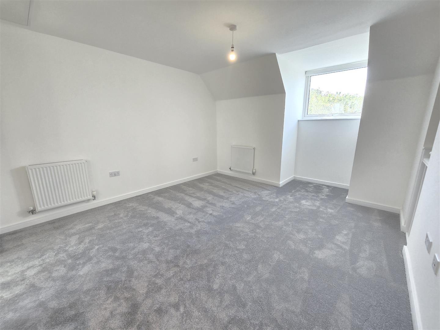 College Road Image 10