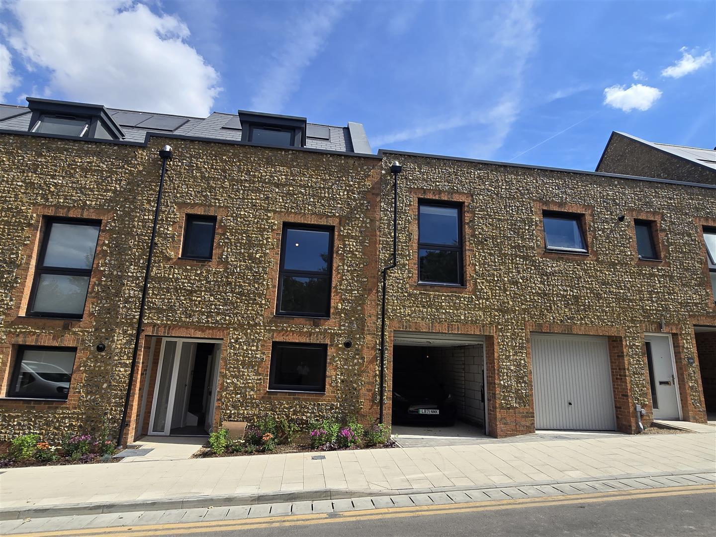 College Road Image 14