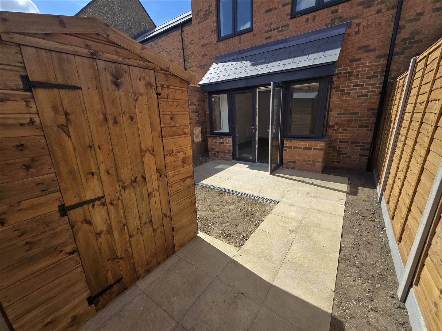 College Road Image 17