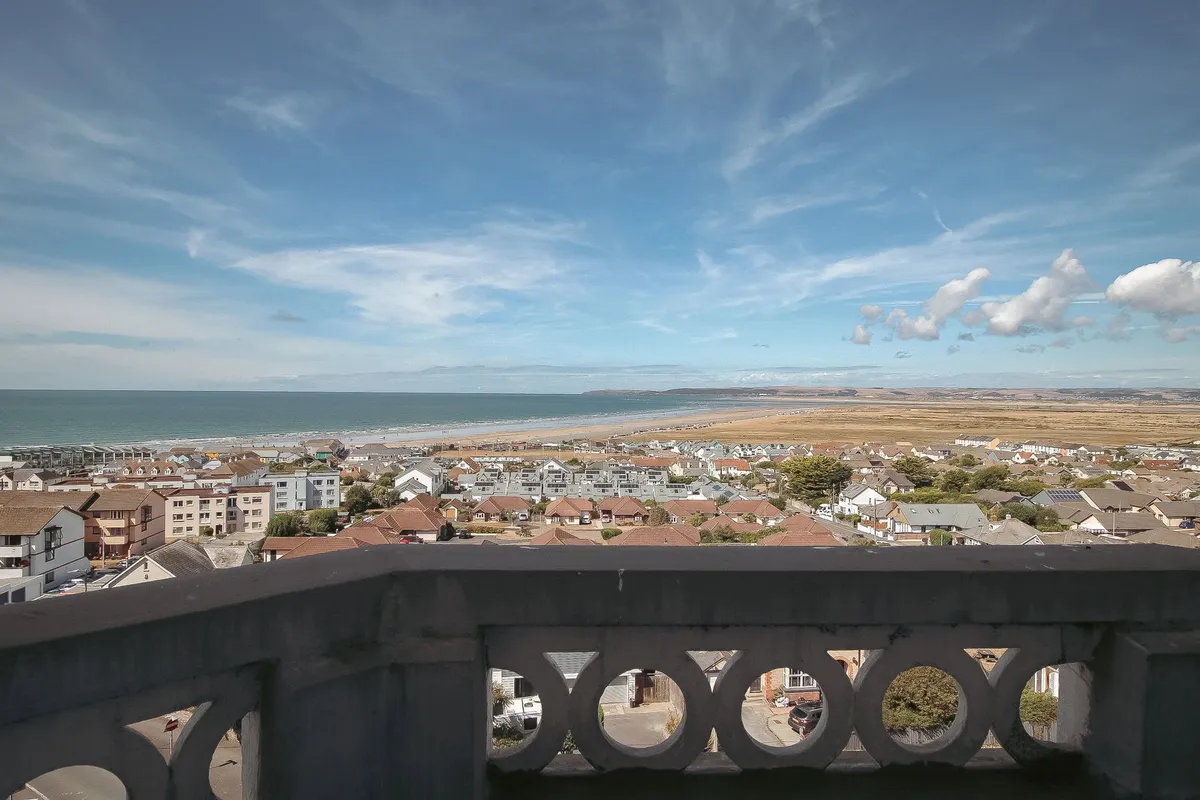 Kipling Terrace, Westward Ho, Bideford, EX39 1HY