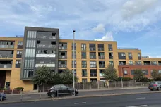Bowes Road, LONDON