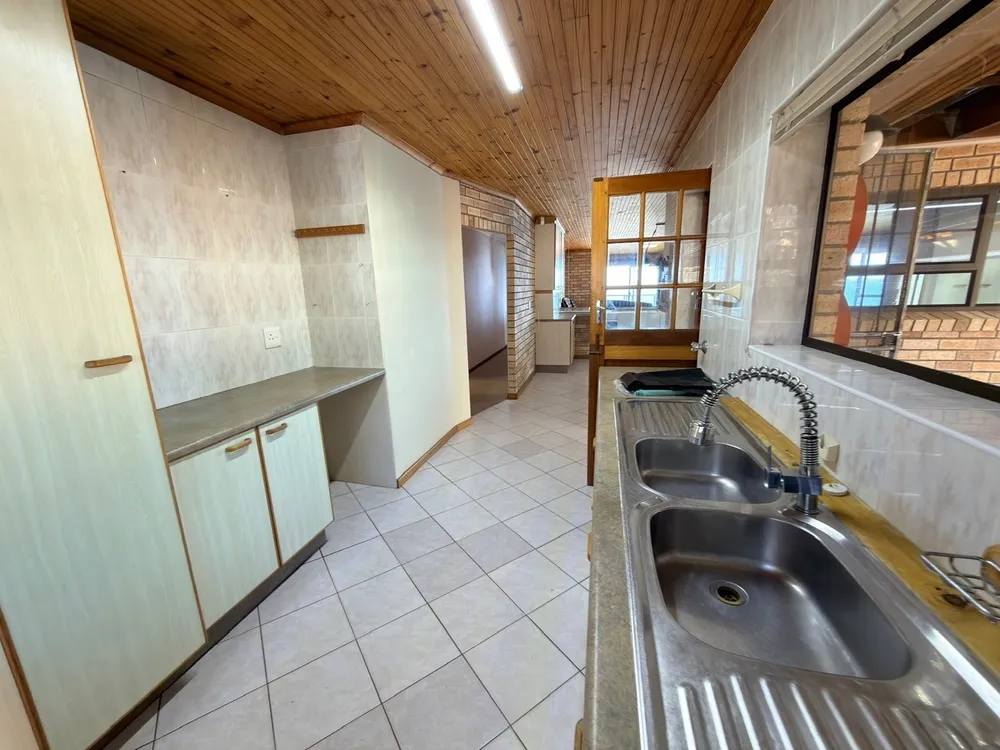 South Africa, Western Cape, Dana Bay, P. Humiflora Street, 24