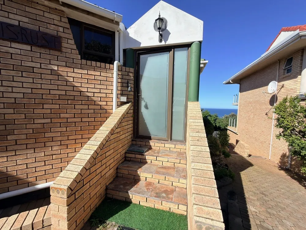 South Africa, Western Cape, Dana Bay, P. Humiflora Street, 24