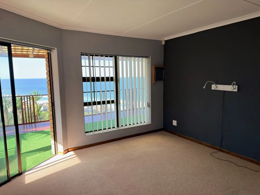 South Africa, Western Cape, Dana Bay, P. Humiflora Street, 24