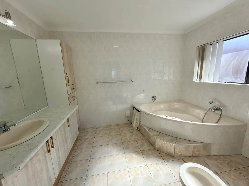 South Africa, Western Cape, Dana Bay, P. Humiflora Street, 24