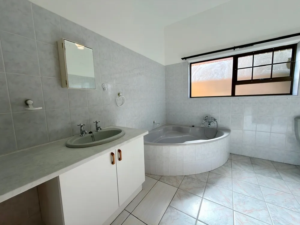 South Africa, Western Cape, Dana Bay, P. Humiflora Street, 24