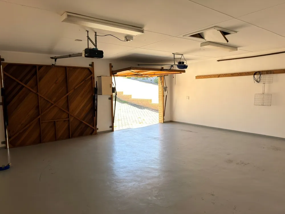 South Africa, Western Cape, Dana Bay, P. Humiflora Street, 24