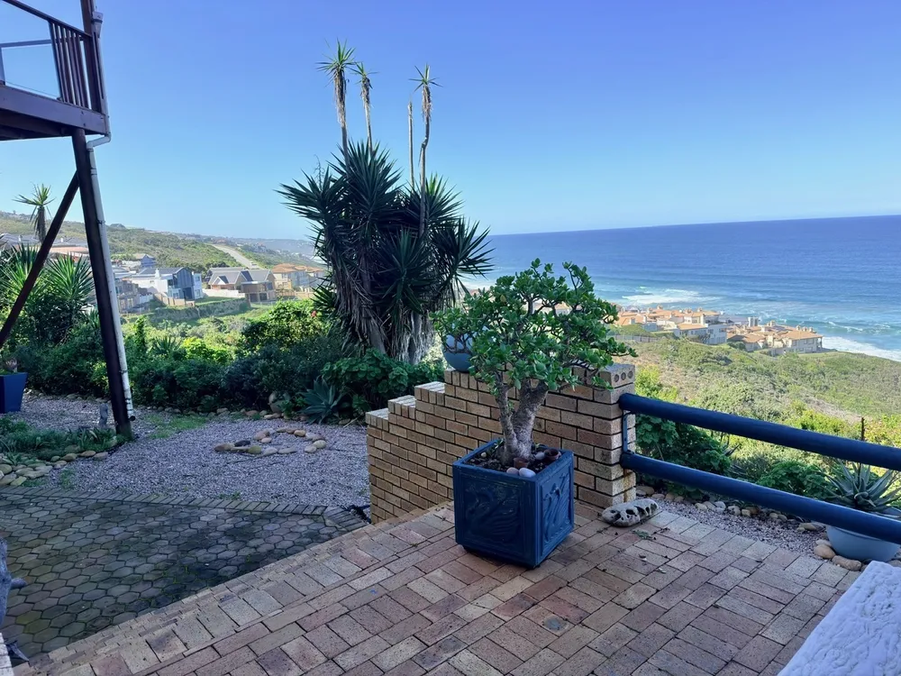 South Africa, Western Cape, Dana Bay, P. Humiflora Street, 24