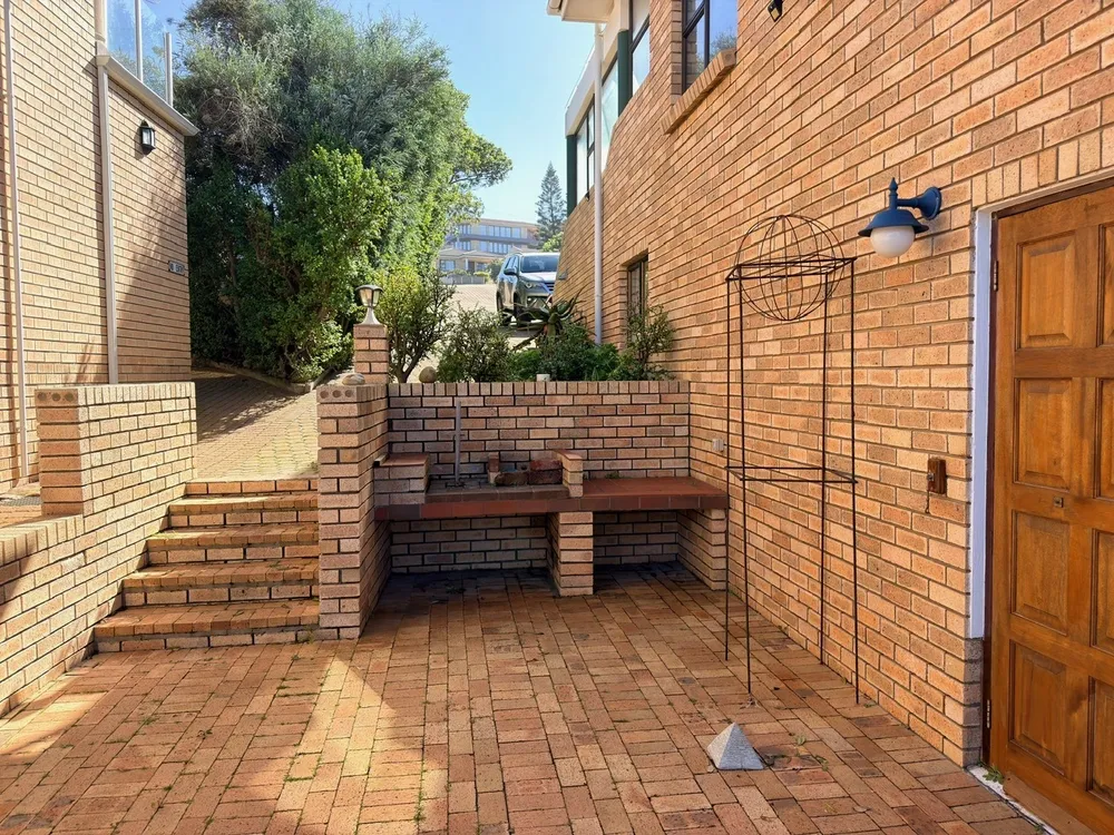 South Africa, Western Cape, Dana Bay, P. Humiflora Street, 24
