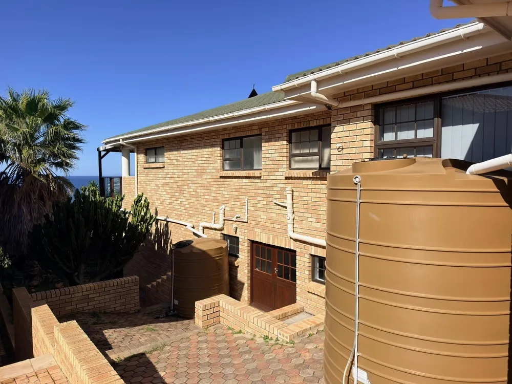 South Africa, Western Cape, Dana Bay, P. Humiflora Street, 24