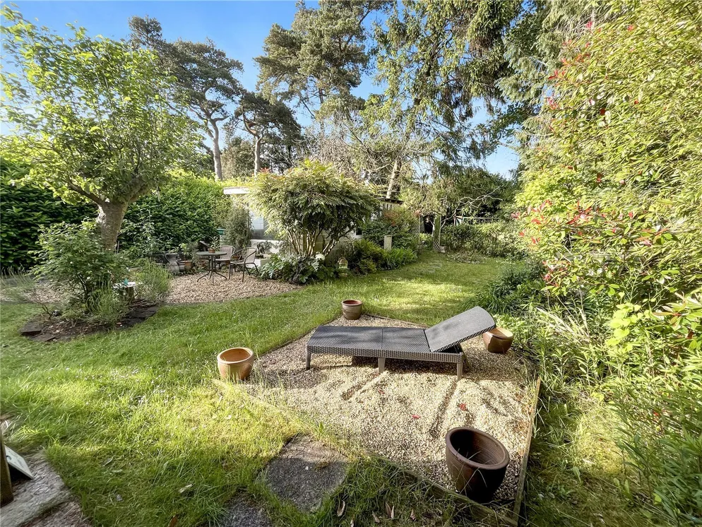 Property carousel item 32