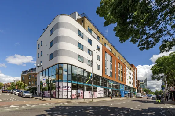 Uxbridge Road, Ealing, W13