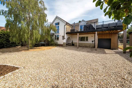 White Hart Lane, Tadley, RG26