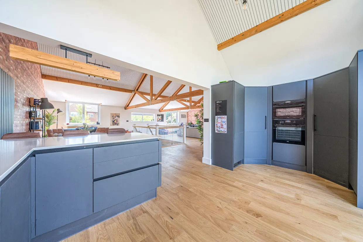 White Hart Lane, Tadley, RG26 photo 5