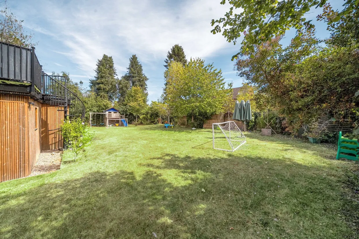 White Hart Lane, Tadley, RG26 photo 23