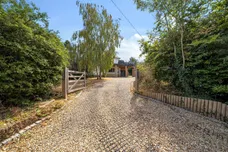 White Hart Lane, Tadley, RG26 photo 26