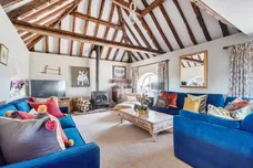 Upper Gatton, Reigate, RH2 photo 2