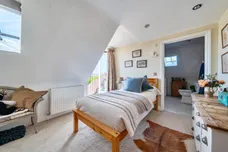 Upper Gatton, Reigate, RH2 photo 5
