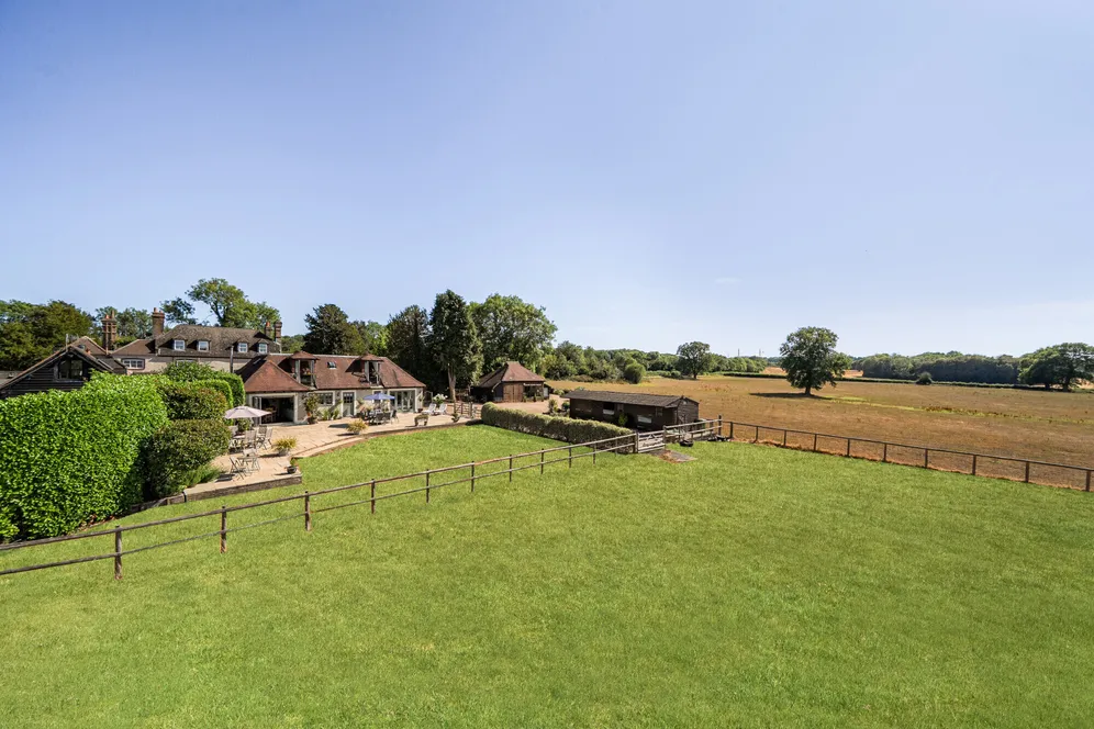 Upper Gatton, Reigate, RH2 photo 10