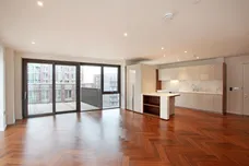 8 New Union Square Nine Elms SW11 photo 3