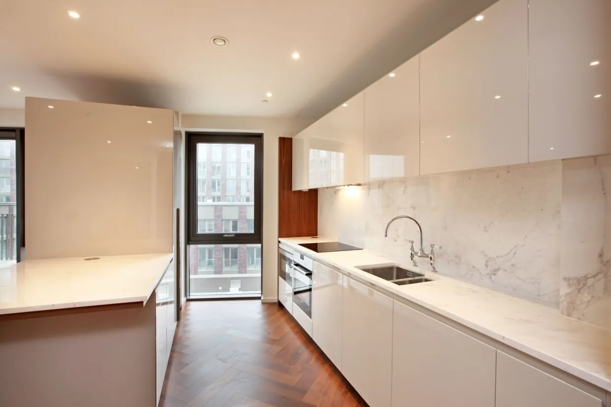 8 New Union Square Nine Elms SW11 photo 7