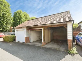 Cedar Avenue West, Chelmsford thumb 3