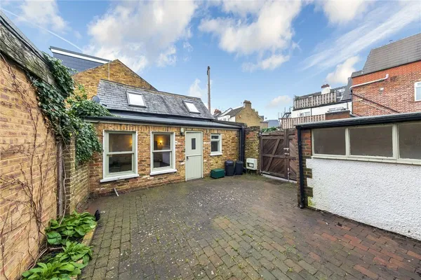Stanley Road, Teddington, TW11 photo 4