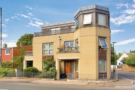 Hampton Road, Hampton, TW12