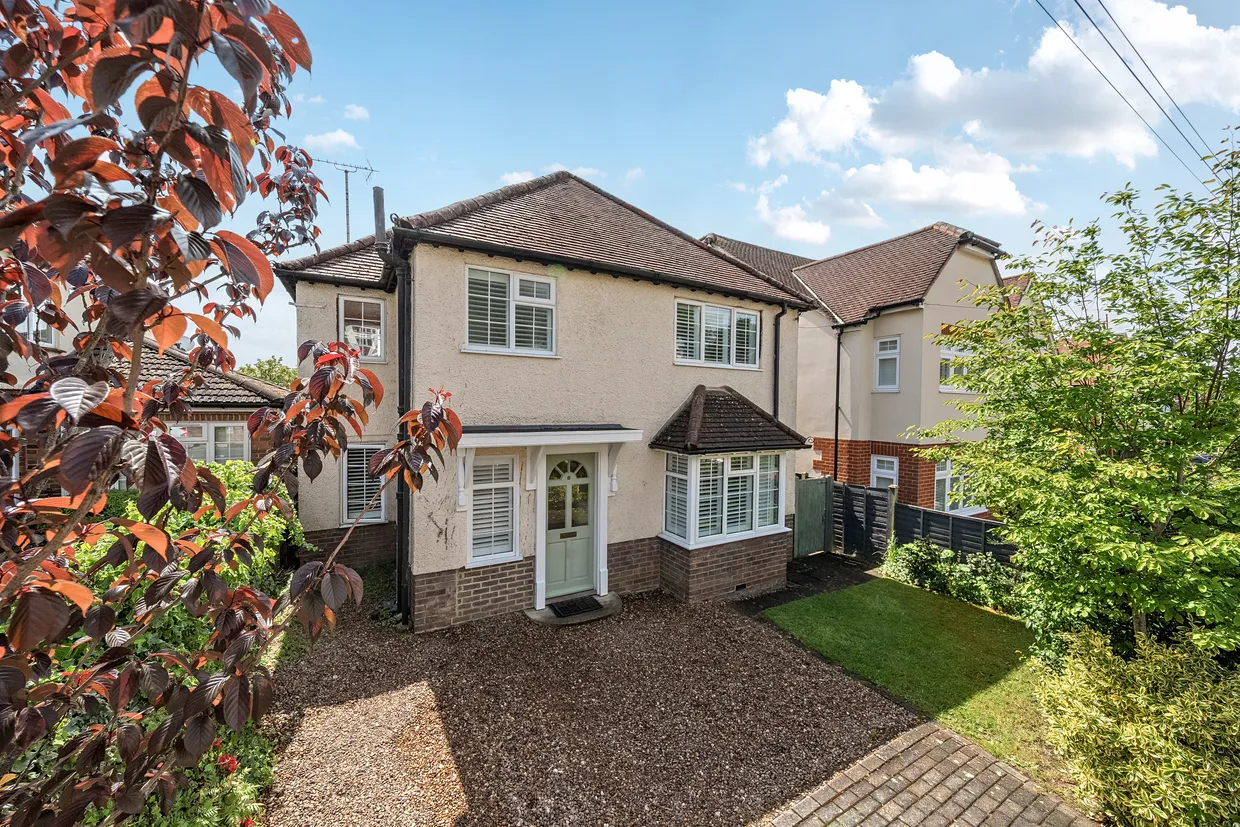 High Park Road, Farnham, GU9 photo 1
