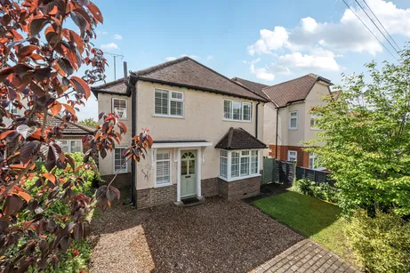 High Park Road, Farnham, GU9