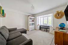 High Park Road, Farnham, GU9 photo 4