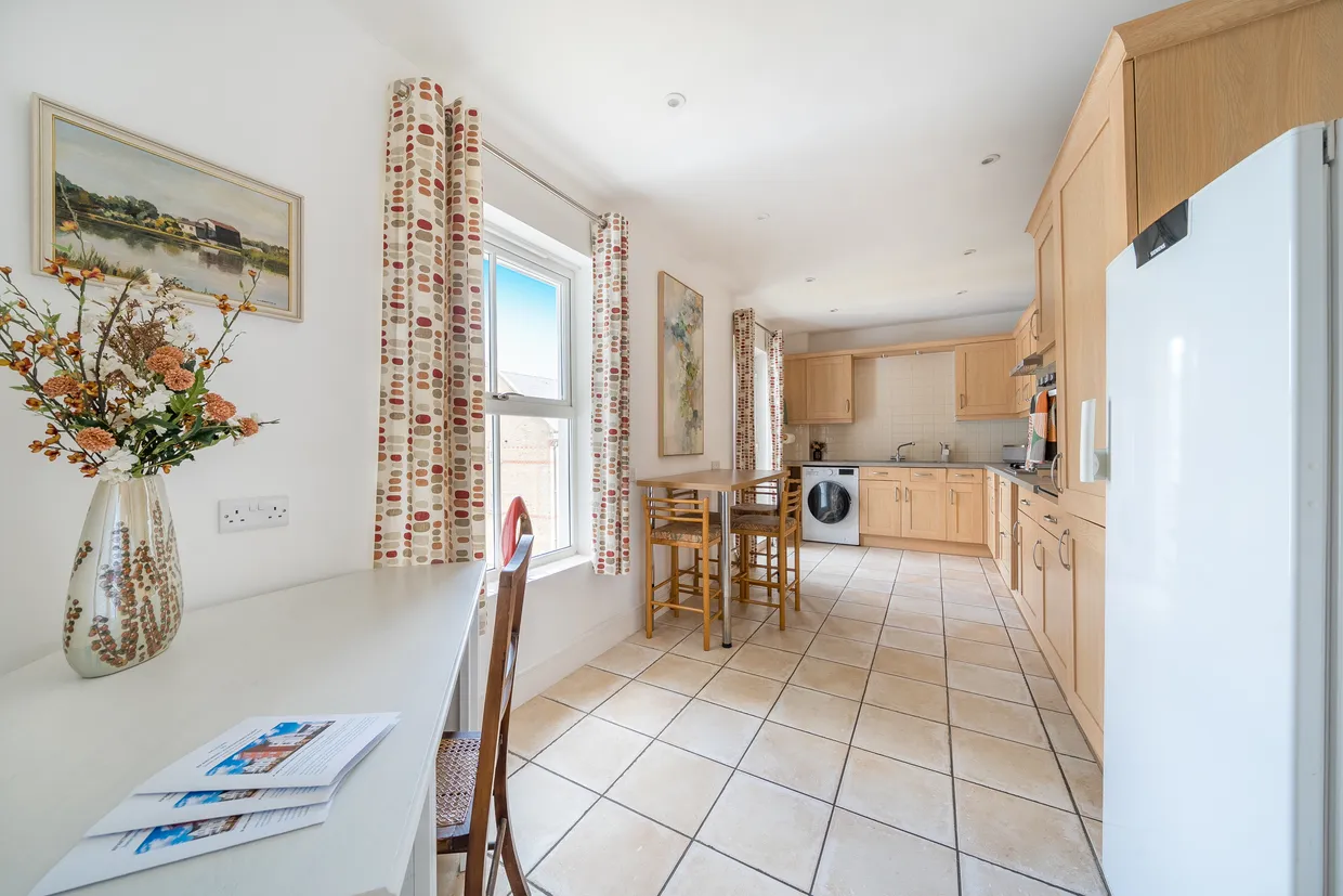 Coldstream Road, Caterham, CR3 photo 9