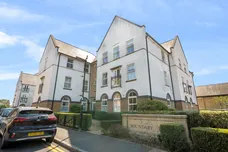 Coldstream Road, Caterham, CR3 photo 12