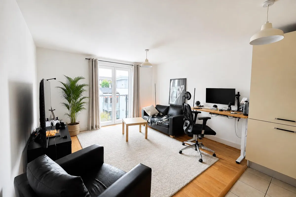 Stane Grove, Clapham