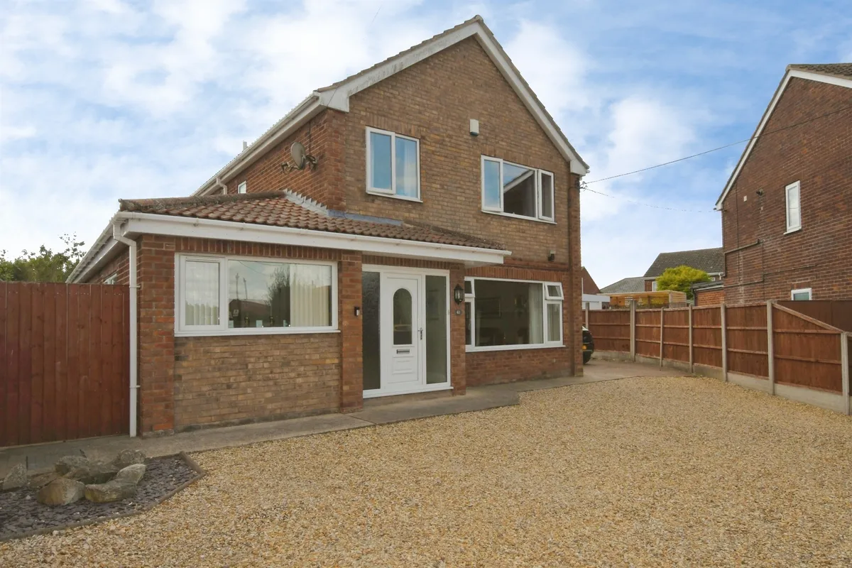 Old Village Street, Gunness, SCUNTHORPE