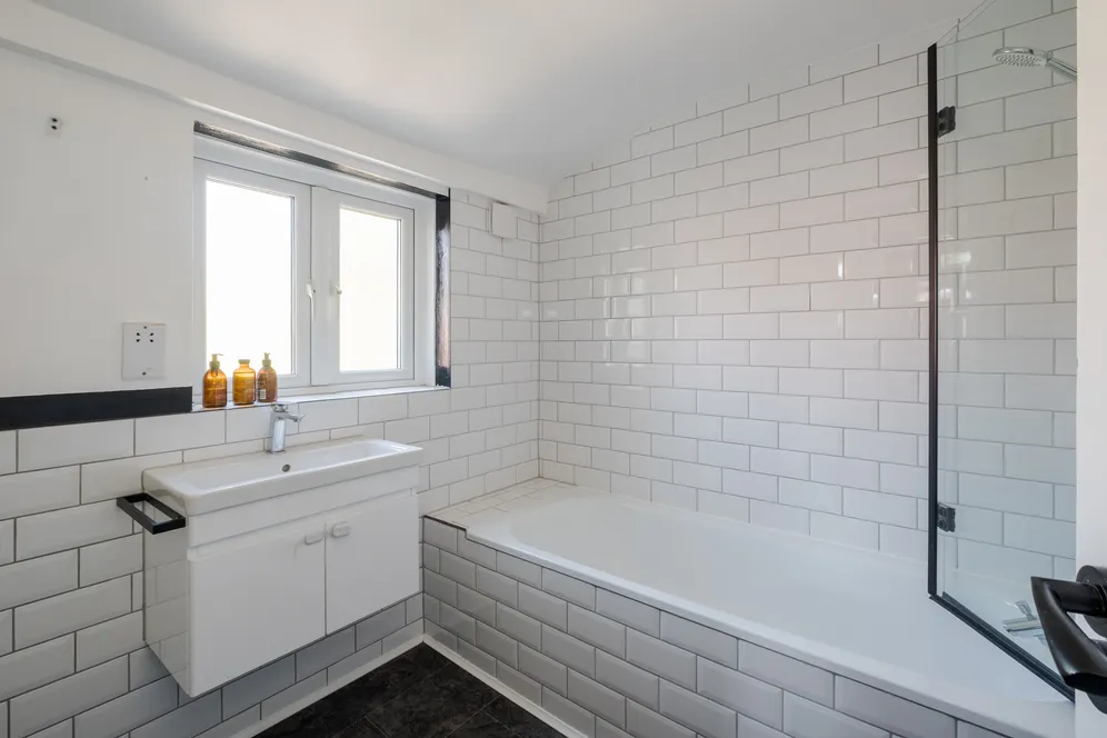 Cheshire Road, London, N22 photo 5