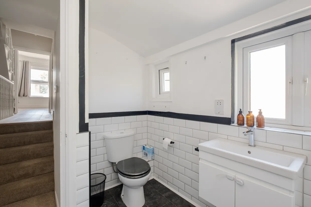Cheshire Road, London, N22 photo 6