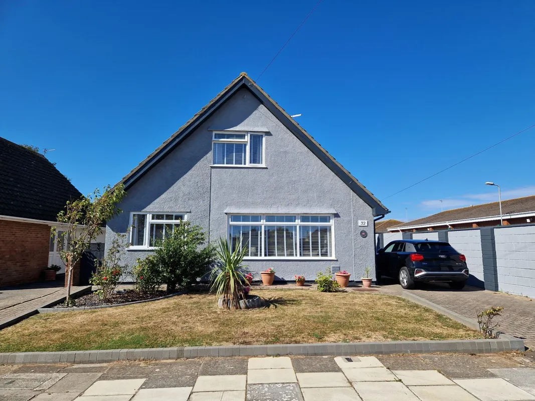 CARLTON PLACE, PORTHCAWL, CF36 3ET