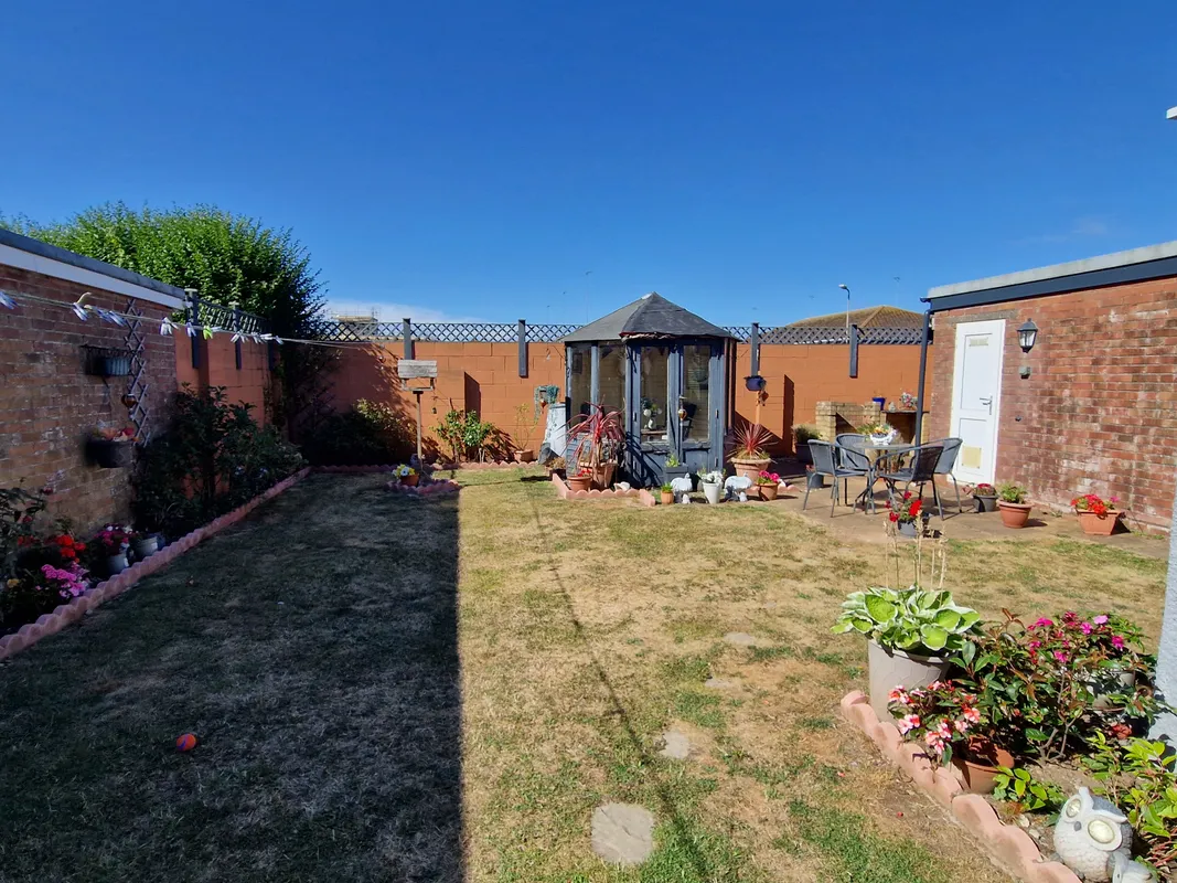 CARLTON PLACE, PORTHCAWL, CF36 3ET